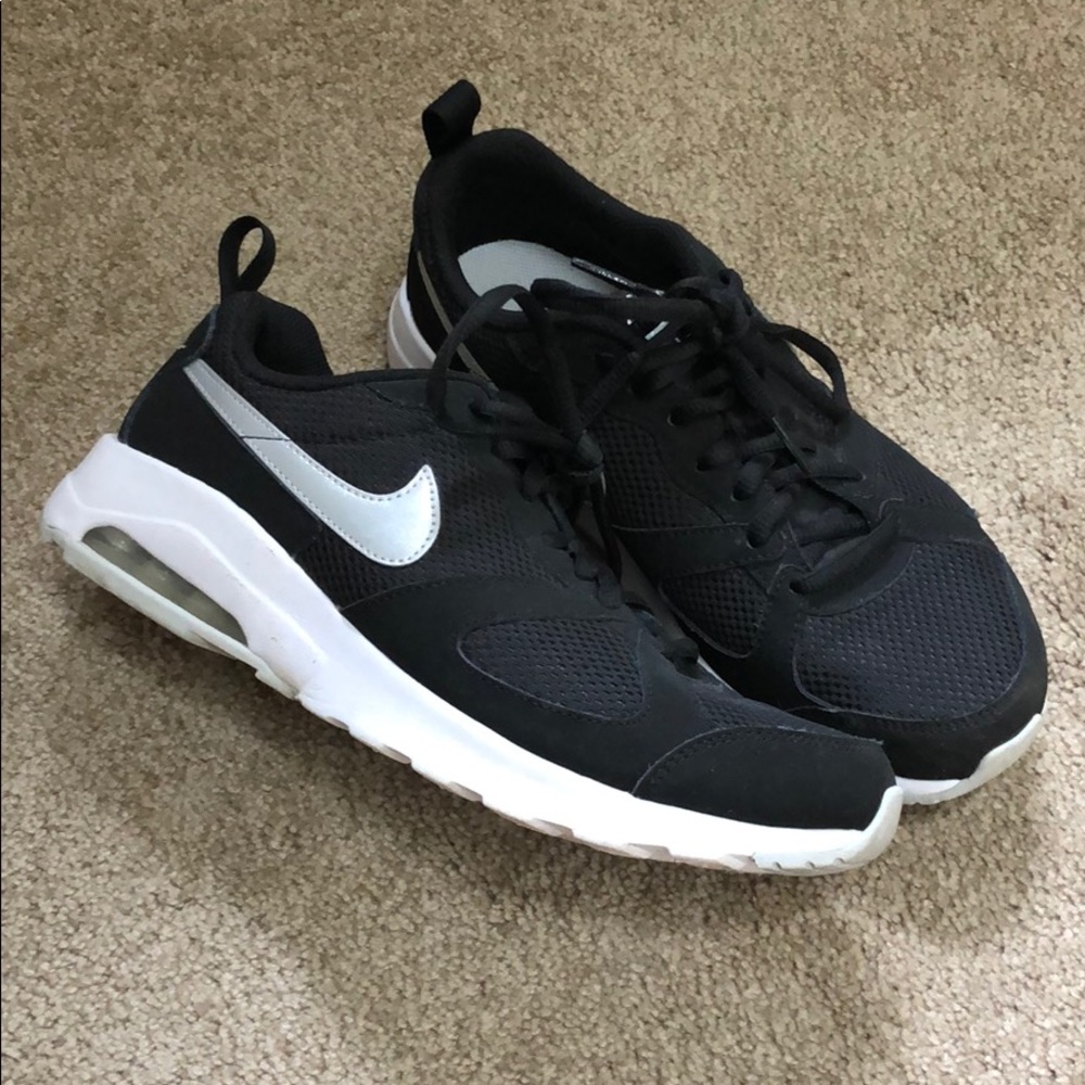 nike airs